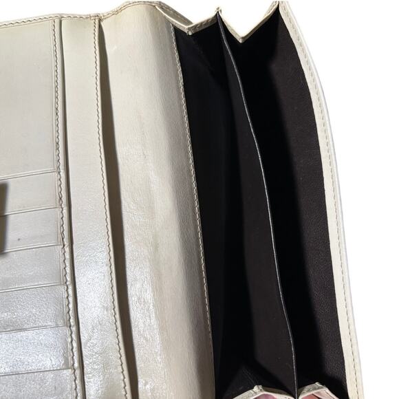 Gucci GG Canvas and Leather long wallet with interlocking GG charm pull - Picture 4 of 12